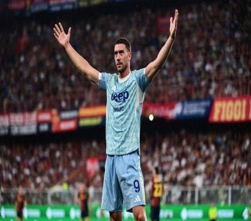 被球迷询问是否会考虑加盟阿森纳，库尼亚大笑回应（被问是否加盟阿森纳，库尼亚笑着回应）