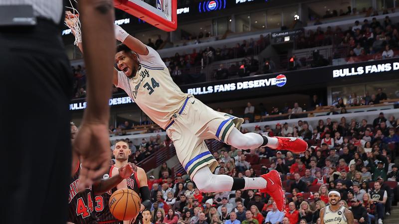 记者：今年是浙江队的过渡赛季，明年球队将重新组建（记者：浙江队本季处于过渡期，明年计划重组）