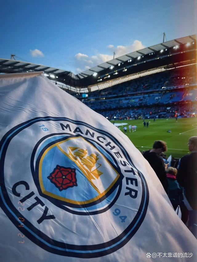 足球欧冠历史纪录被打破，网友：见证传奇（欧冠历史纪录改写，网友直呼：见证传奇时刻）