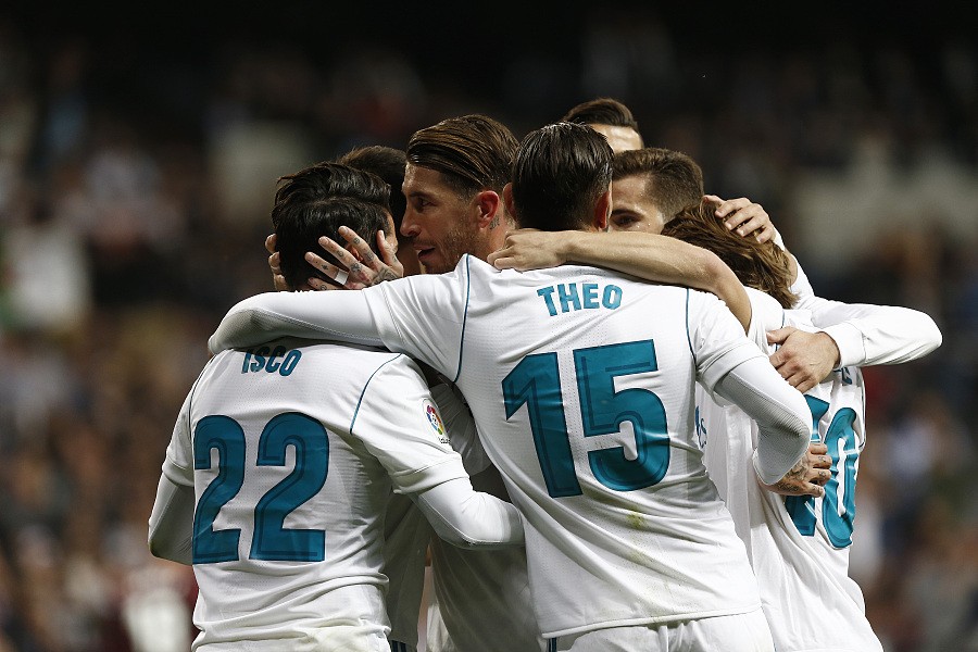 曼联主场迎战西汉姆联，两队均形势不佳，曼联有望取胜。（曼联坐镇老特拉福德迎战西汉姆，双方状态低迷，红魔更被看好取三分。）