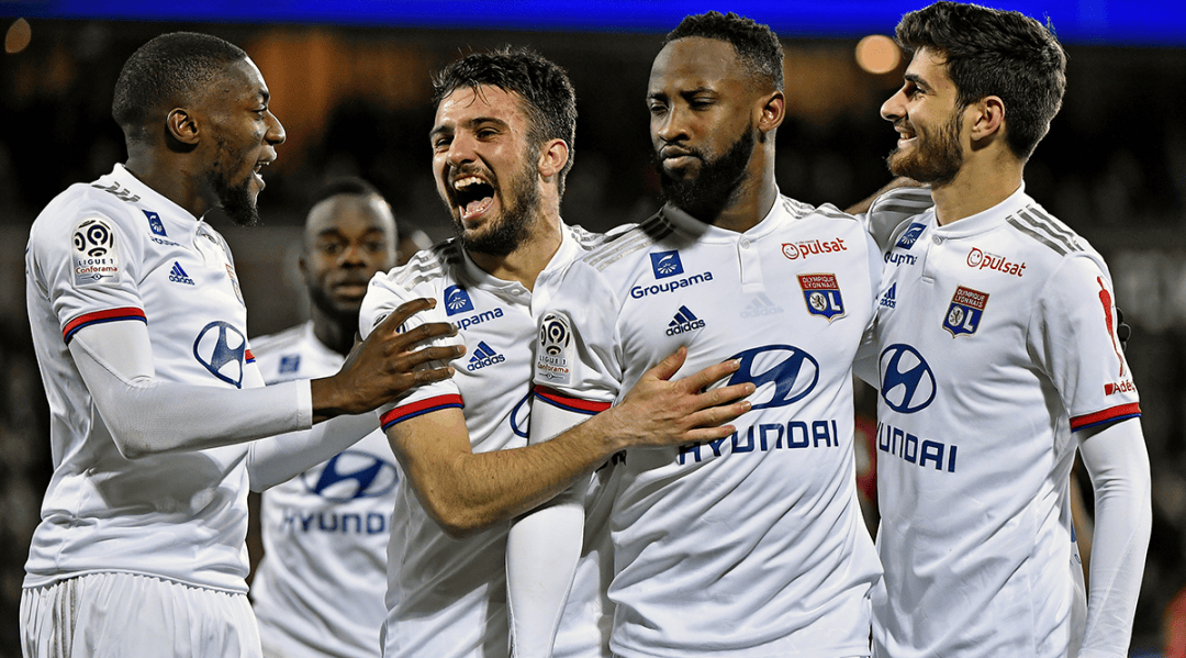 官方：英格兰名哨安东尼-泰勒将执法欧冠第4轮布鲁日vs巴萨（官方确认：欧冠第4轮布鲁日对阵巴萨将由英格兰名哨安东尼-泰勒执法）